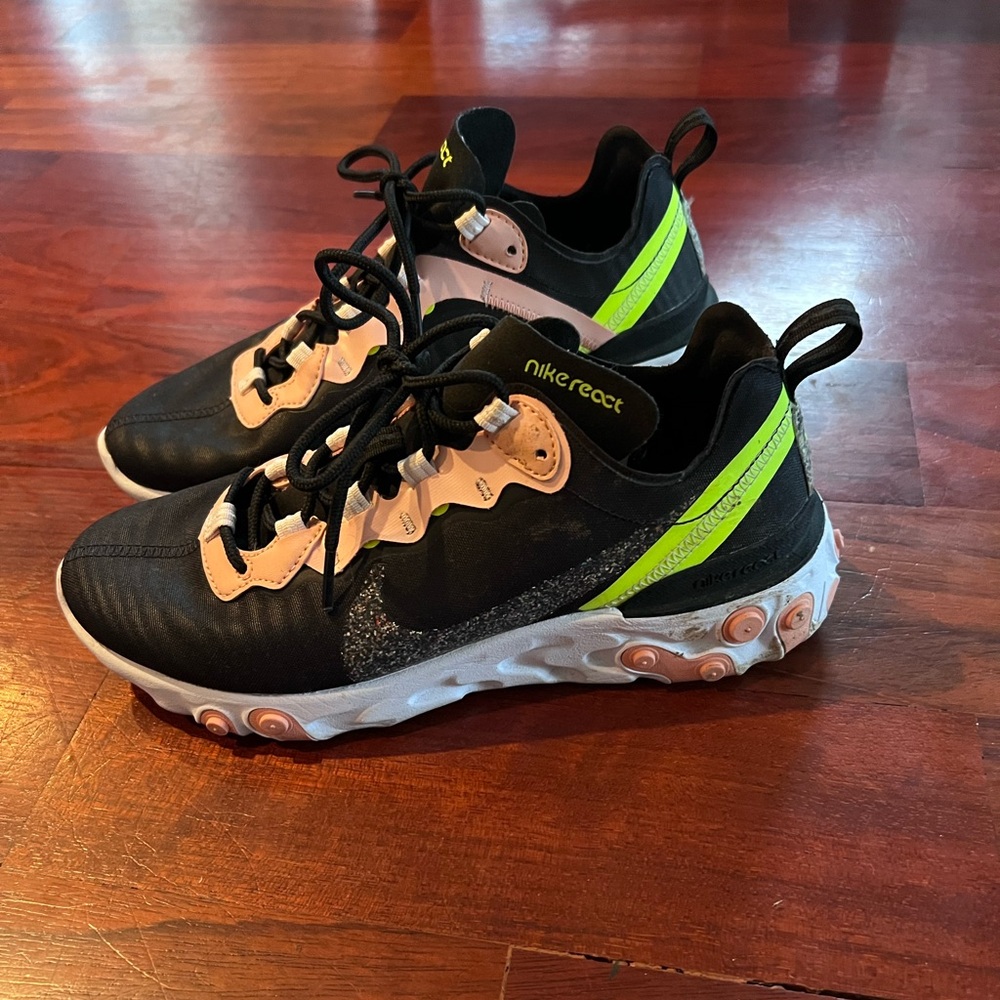 Nike Reacts Women’s Shoe Sz 8.5